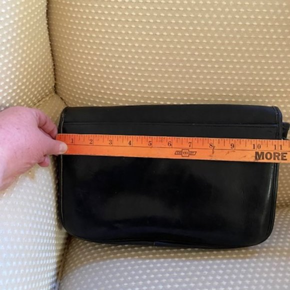 Vintage Coach Black Leather Handbag with Unique Serial Number - Picture 9 of 14